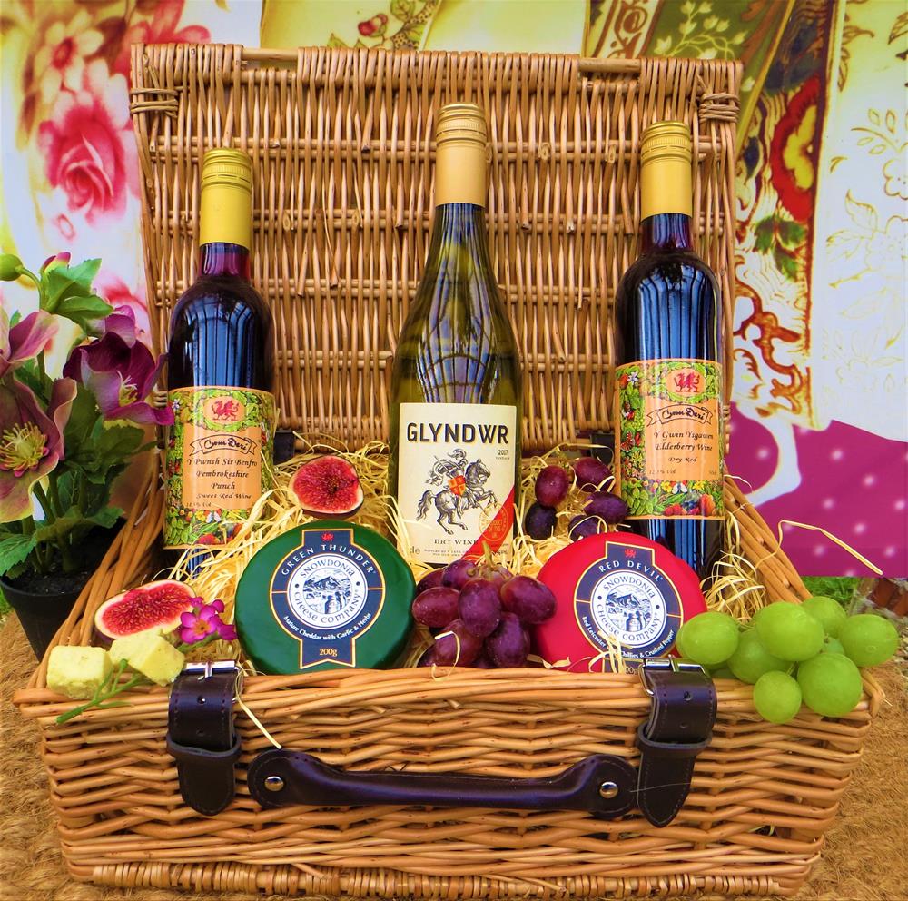 Welsh Cheese and Wine Hamper